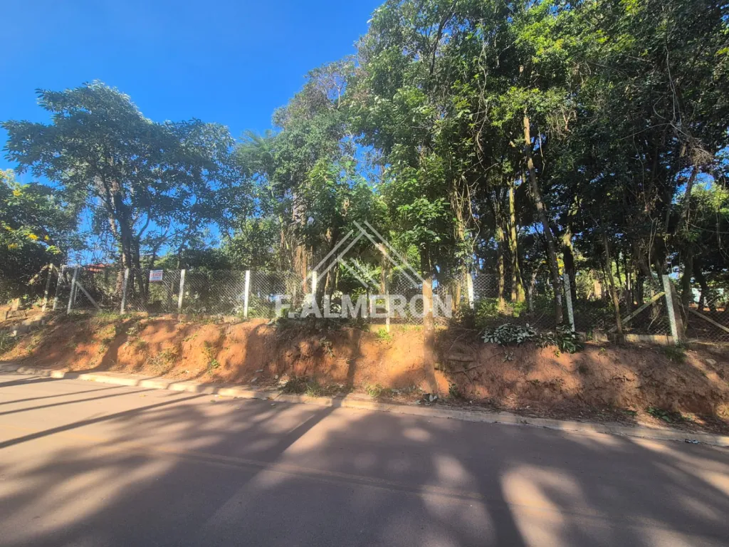 Terreno Pinhal - 1200 m² (2).webp